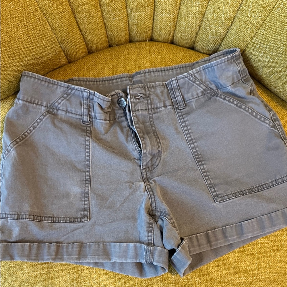 Magellan Outdoors Women's Gray Cargo Shorts